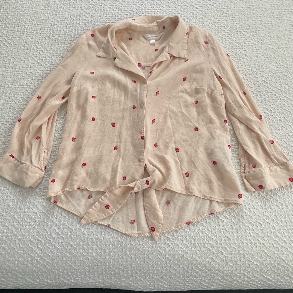 LC Lauren Conrad button down blouse!